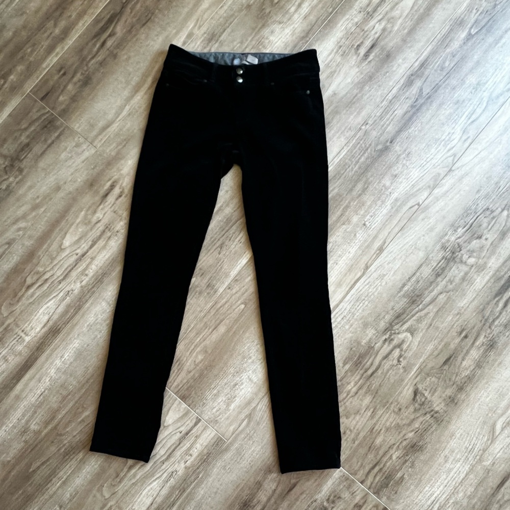 Paige Hidden Hills black velvet pants in good condition size 28